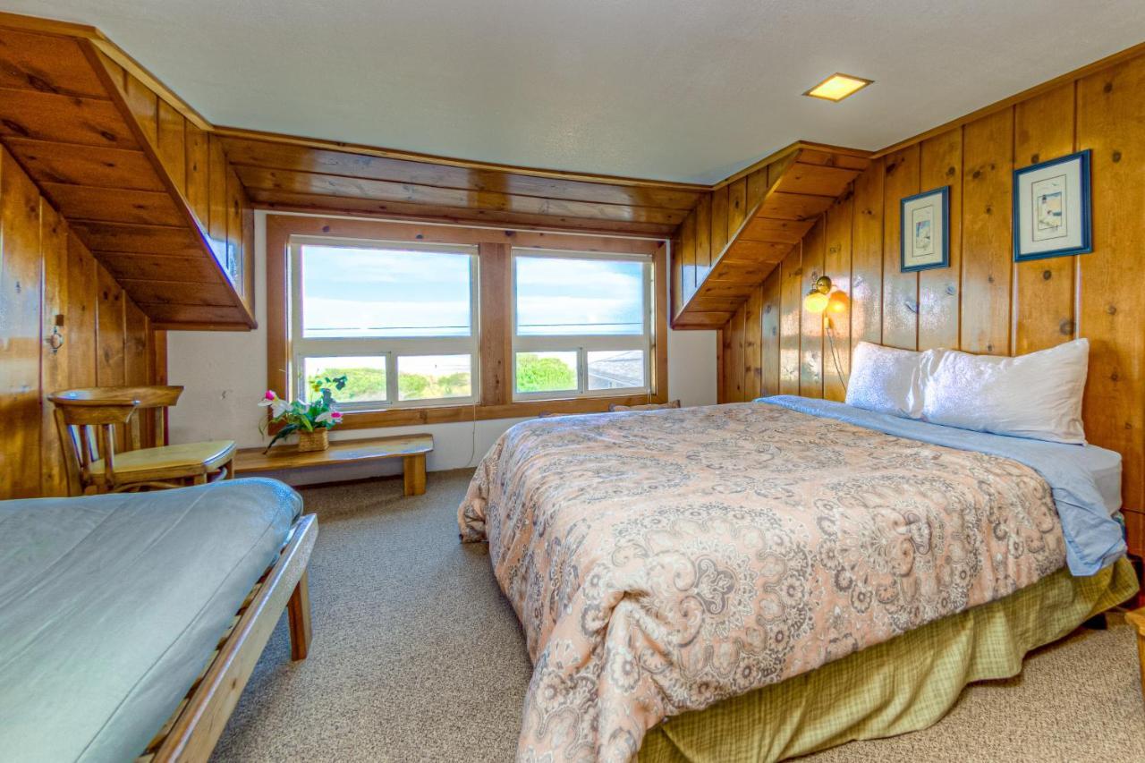 Elbow'S Inn Rockaway Beach Ngoại thất bức ảnh